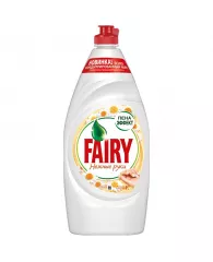 Средство для мытья посуды Fairy "Нежные руки. Ромашка и витамин Е", 900мл